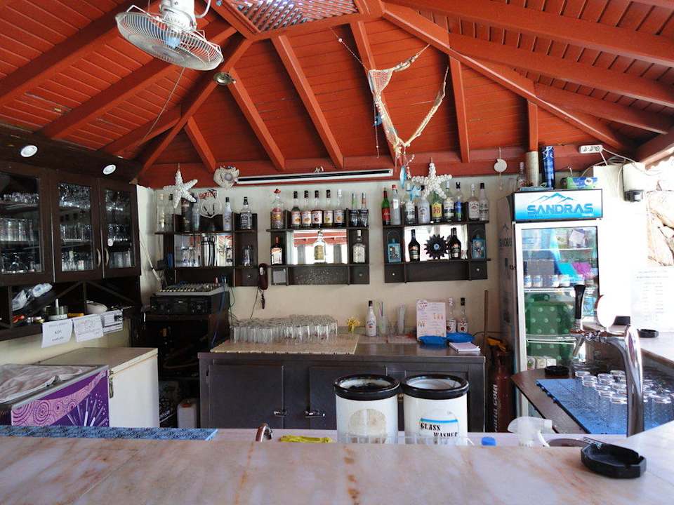 Na basenie Semoris Hotel