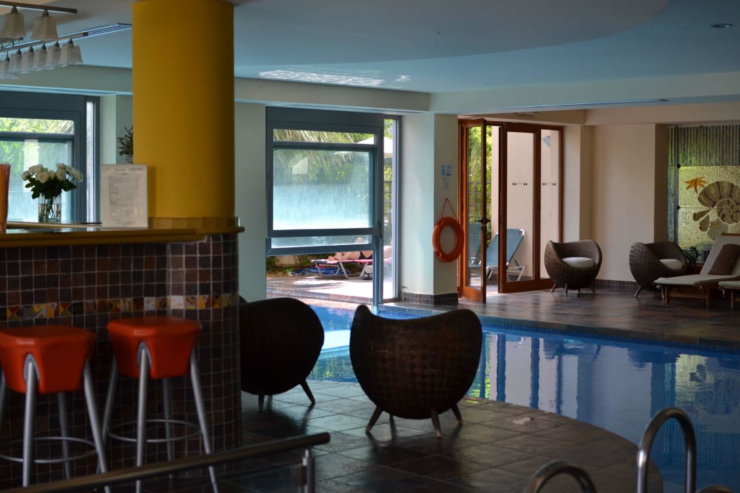 Innenpool Hotel Theartemis Palace