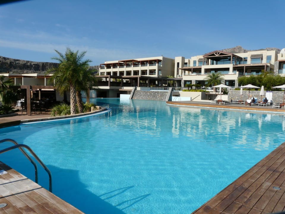 Hotel vom Pool aus gesehen Aquagrand Artistic Luxury Beach Resort - Adults only