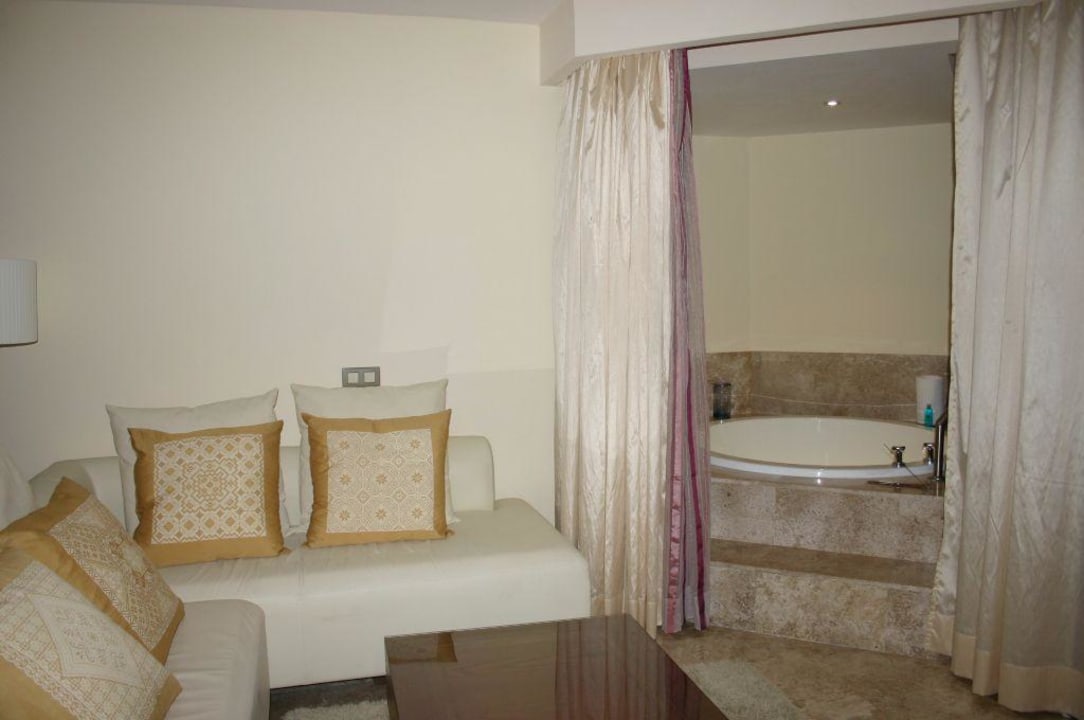 Zimmer/Jacuzzi Excellence Playa Mujeres - Adults only