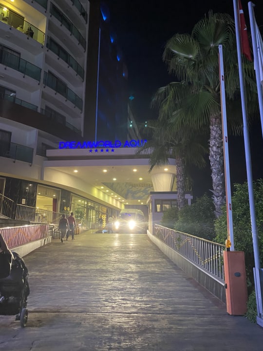 Außenansicht Dream World Aqua Hotel