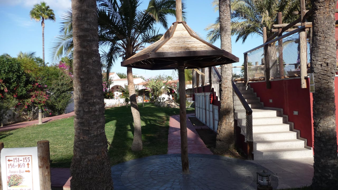 Von der Bar zum Spielplatz HL Miraflor Suites Hotel