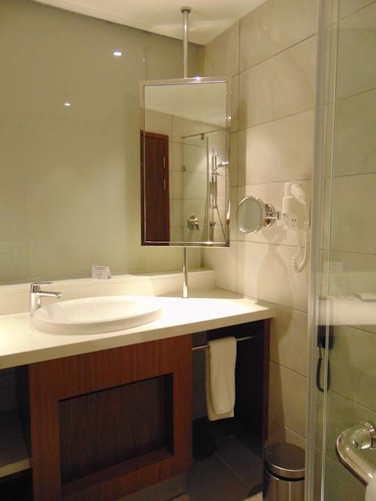 Zimmer Crowne Plaza Nairobi Airport