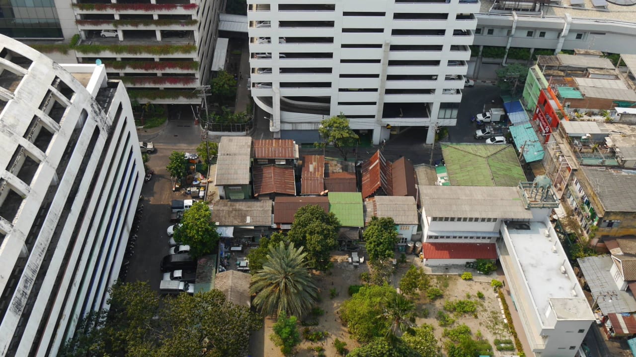 Vom Balkon nach unten Hotel Centre Point Plus Silom