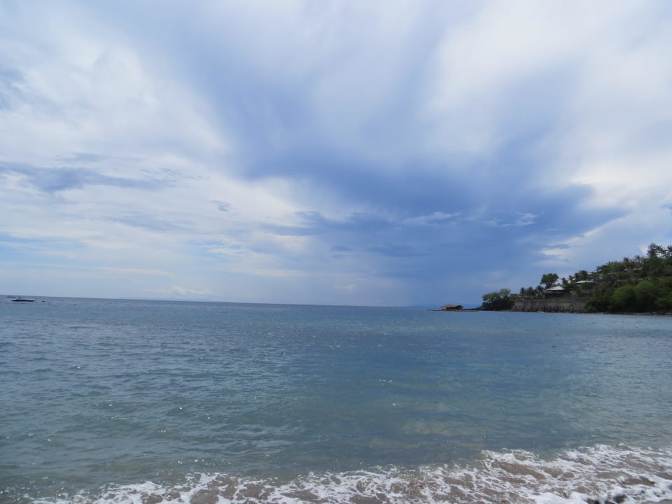 The beach Hotel Sheraton Senggigi Lombok Beach Resort