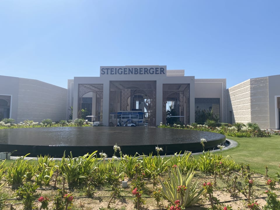 Außenansicht Steigenberger Resort Ras Soma