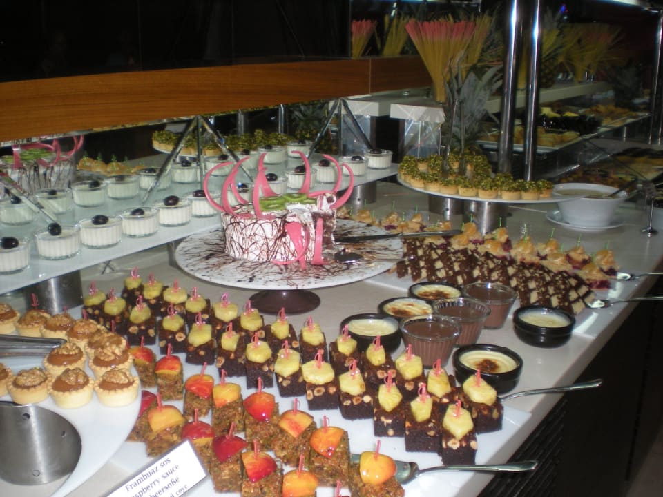 Dessert-Büffet Commodore Elite Suites & Spa - Adults only