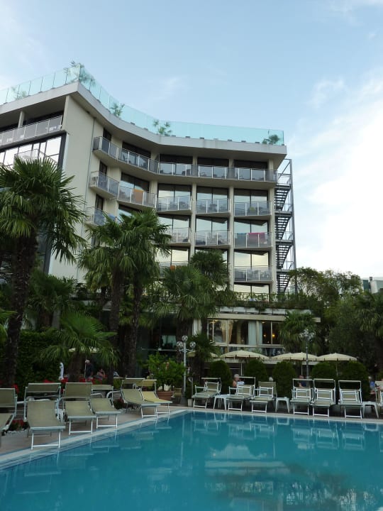 Blick auf das Hotel Garda Suite Hotel - Tonelli Hotels