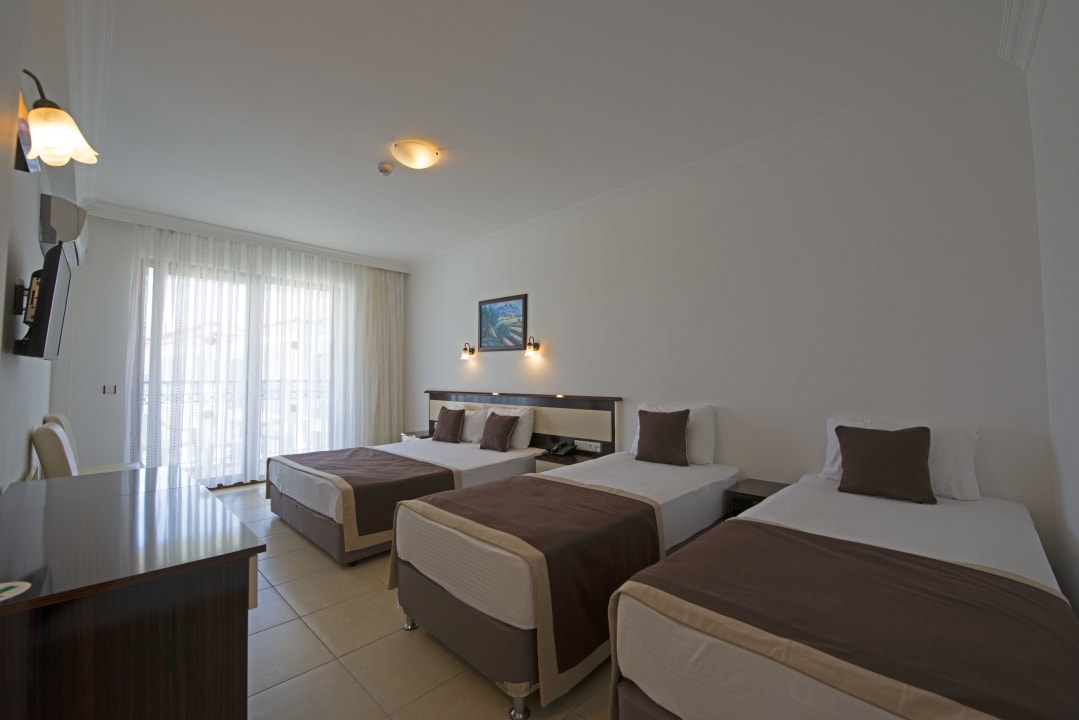 Zimmer Belcekum Beach Hotel