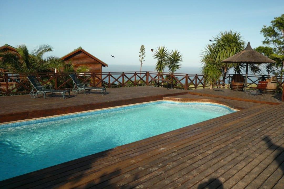 Pool mit Blick auf den Indischen Ozean Hotel Misty Mountain Reserve