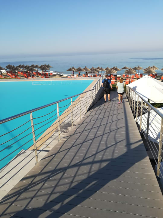 Pool Istion Club & Spa