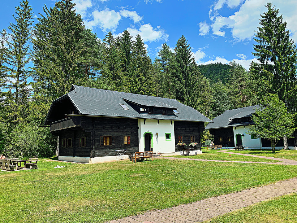 Außenansicht Naturel Hoteldorf Seeleitn
