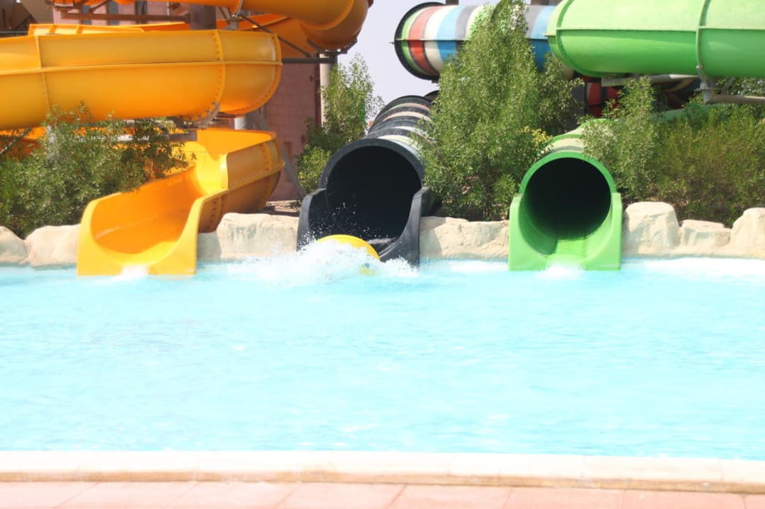 Aquqpark Sentido Akassia Beach