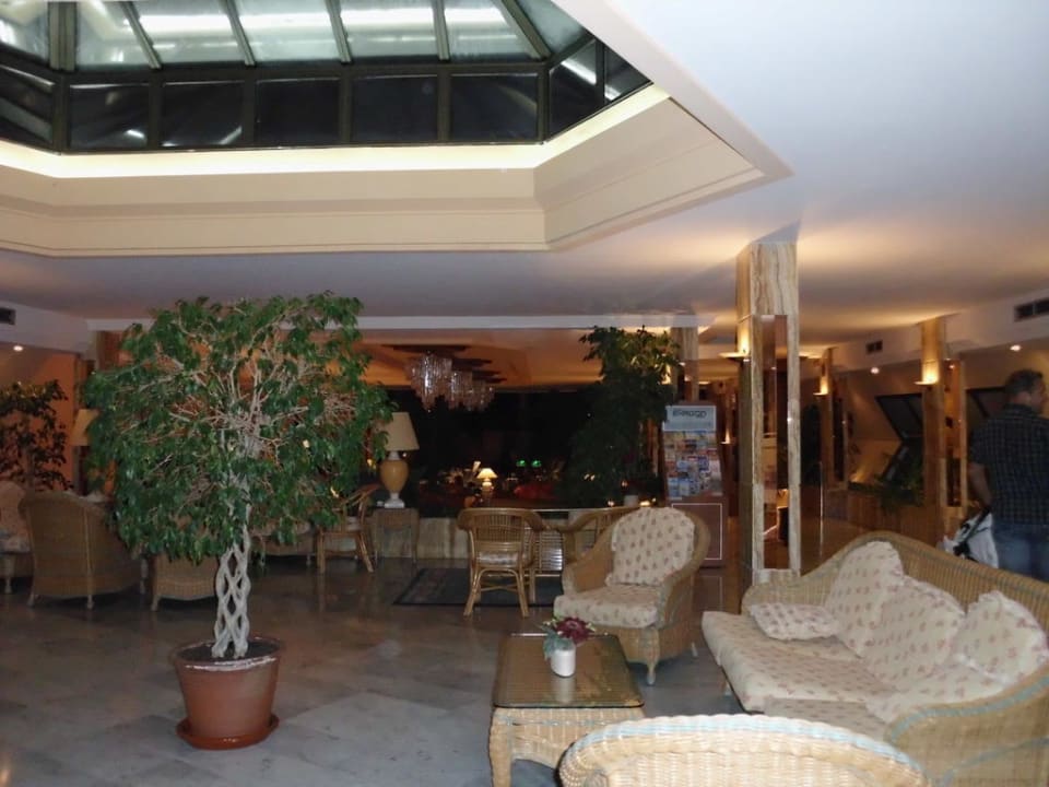 Lobby Hotel Exagon Park