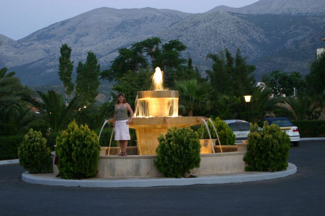 Brunnen vor dem Hotel Phãea Cretan Malia