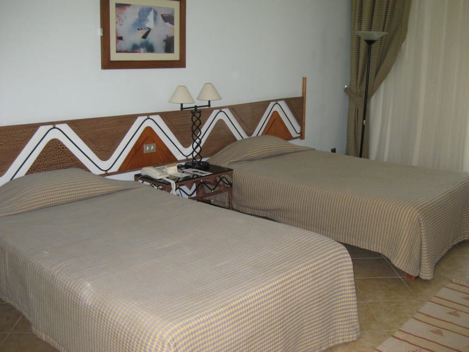 Unrenovier Mövenpick Resort & Spa El Gouna