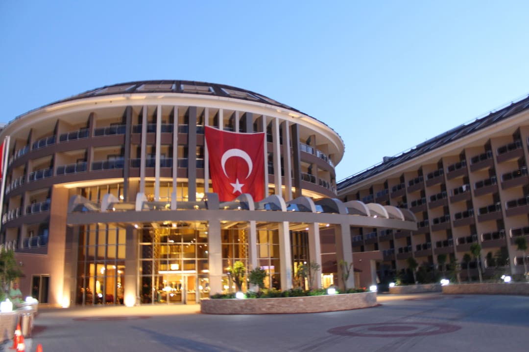 Eingang Sunmelia Beach Resort