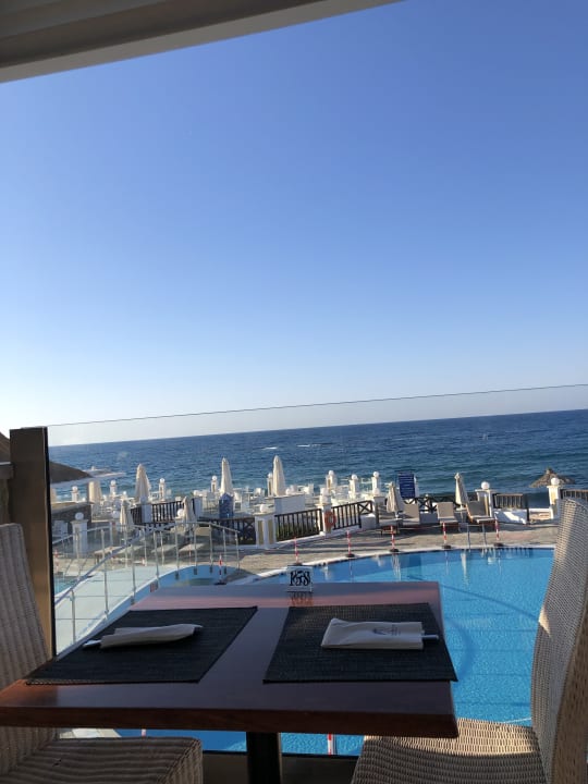 Ausblick Alexander Beach Hotel & Village Resort