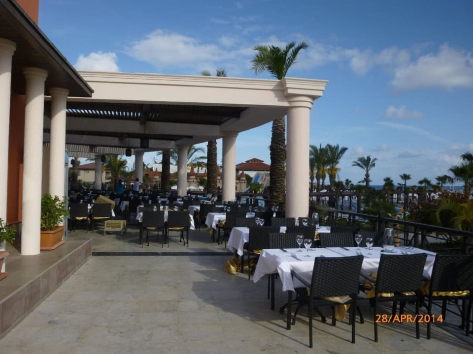 Terrasse Hauptrestaurant TUI BLUE Palm Garden
