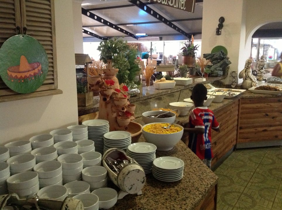 Frühstücksbüffet Club Turtas Beach Hotel