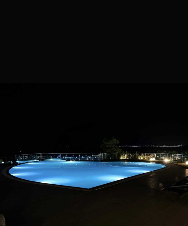 Pool Istion Club & Spa