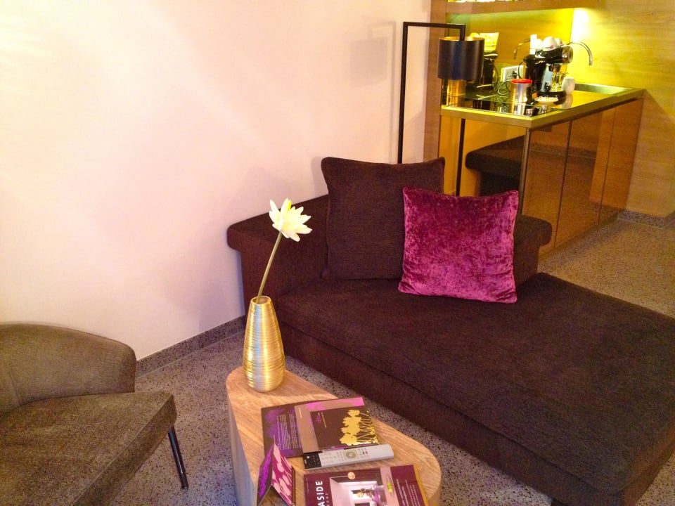 Wohnbereich (6. Stock) Abito Suites