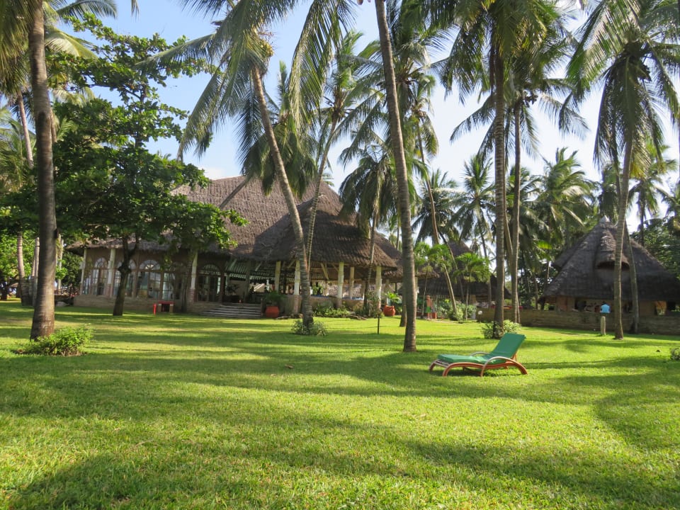 Gartenanlage Neptune Paradise Beach Resort & Spa