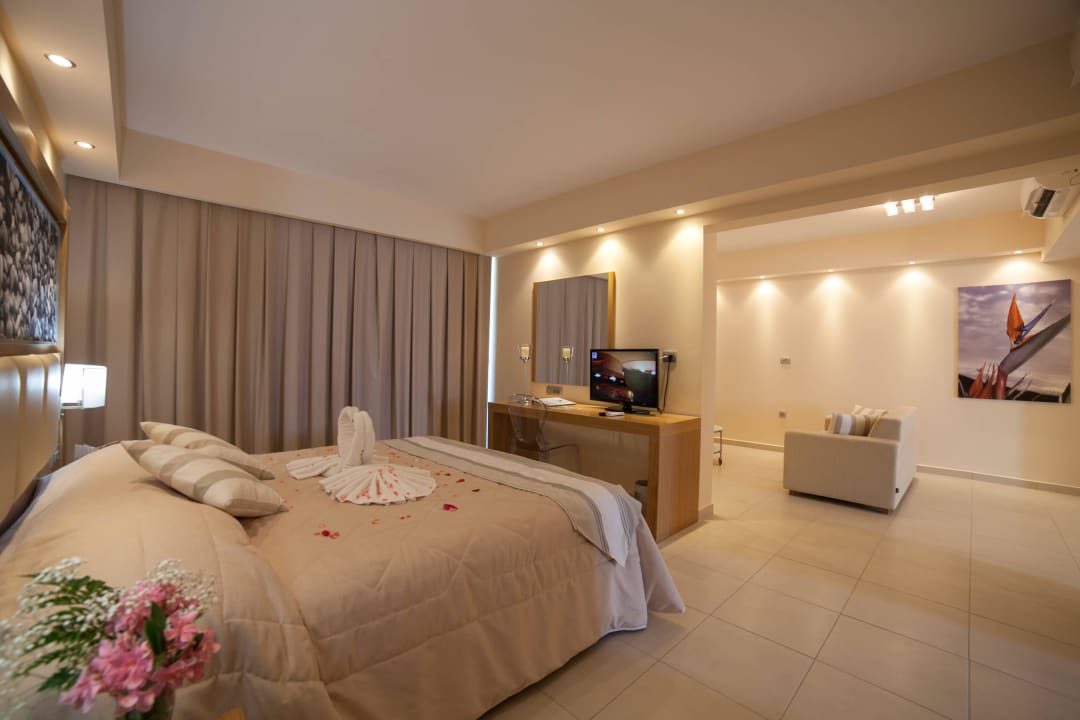 Suite TUI BLUE Oceanis Beach and Spa Resort
