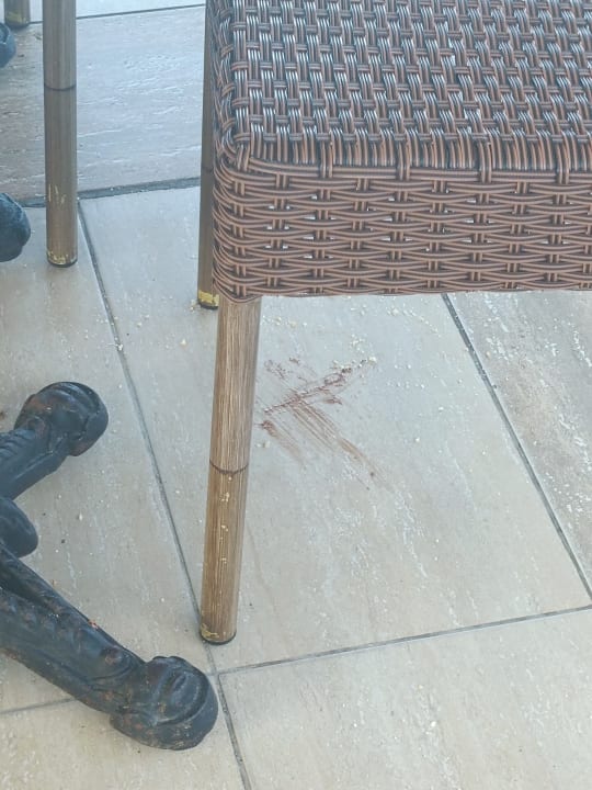 Gastro Tusan Beach Resort