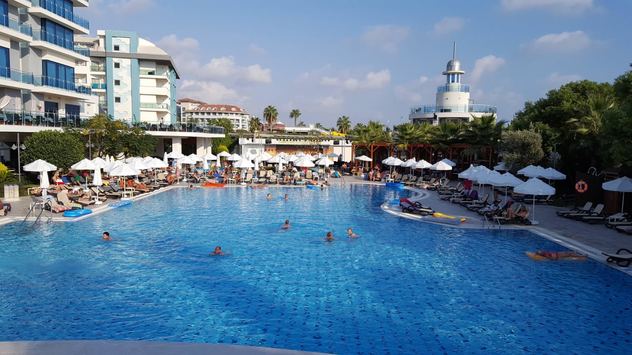 Poolanlage Commodore Elite Suites & Spa - Adults only