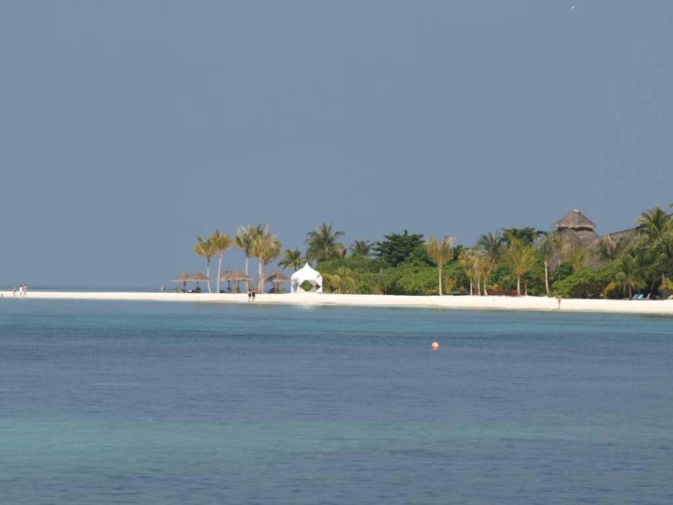 Strandansicht Kuredu Island Resort & Spa