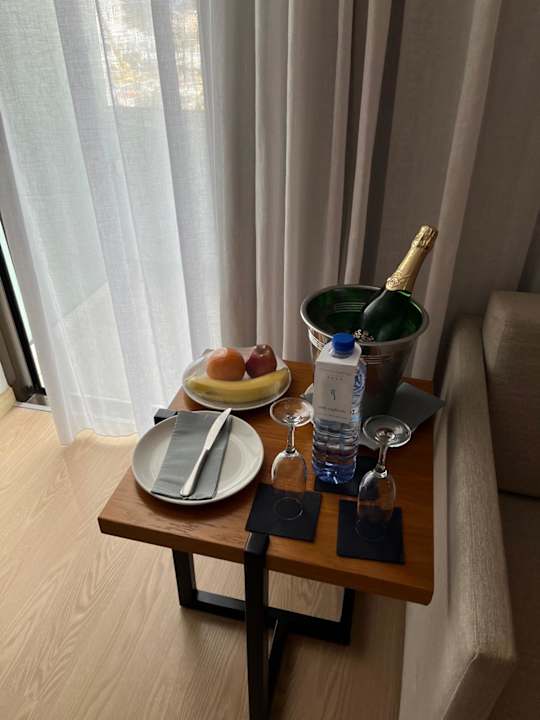 Zimmer Crystal Springs Beach Hotel