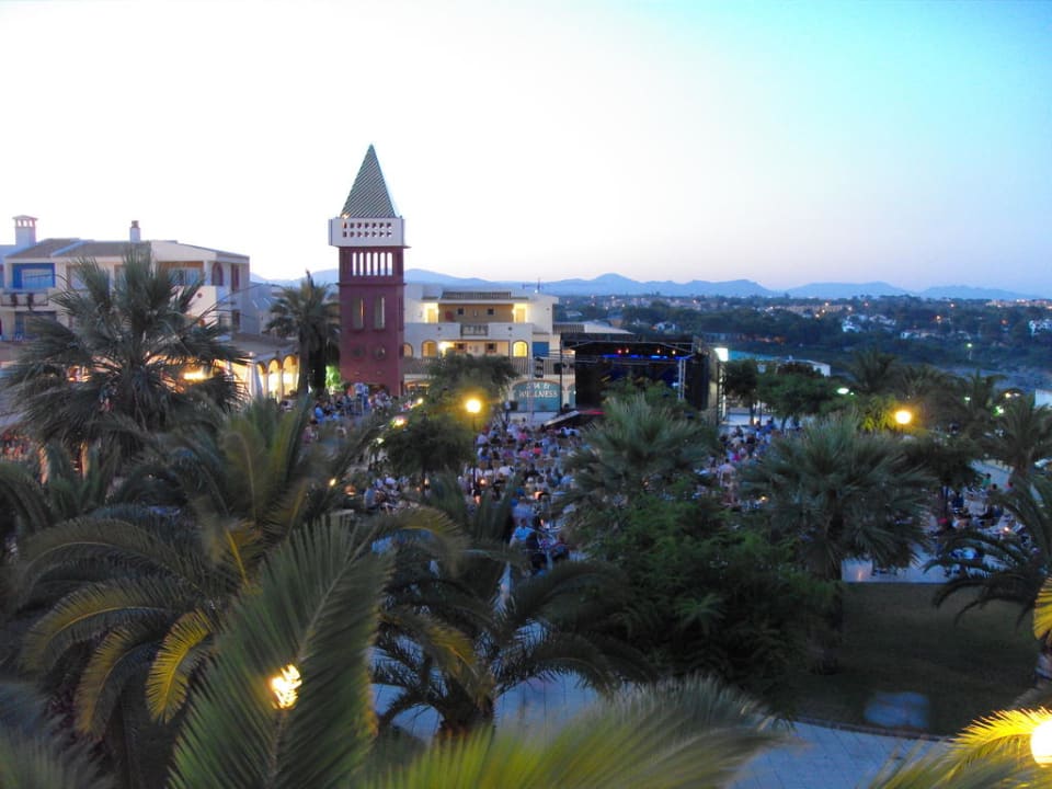 Showbühne blau punta reina