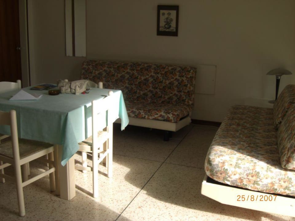 Zmmer, die beiden ausziehbaren Schlafsofas Yachting Residence