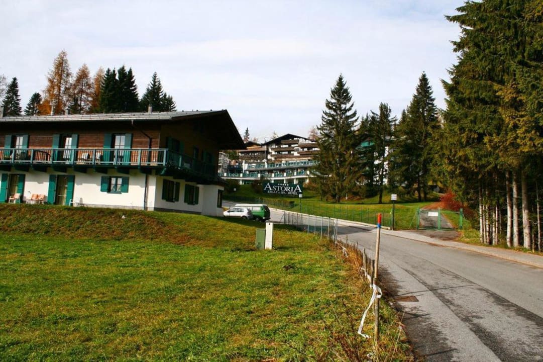 Außenansicht Alpin Resort Sacher Seefeld-Tirol