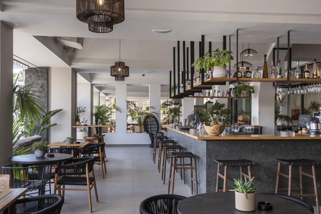 Gastro Sentido More Meni Residence & Suites