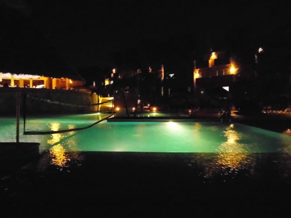 Pool bei Nacht Viva Azteca by Wyndham - All Inclusive Resort