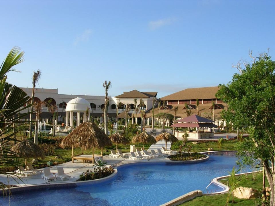 pool Wyndham Alltra Punta Cana