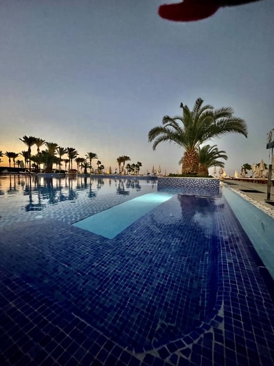 Pool Premier Le Reve Hotel & Spa