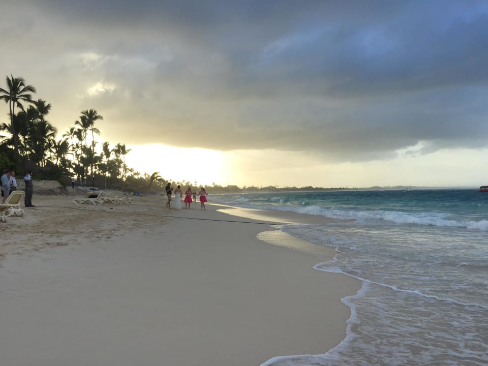 Strand am späten Nachmittag Bahia Principe Grand Aquamarine