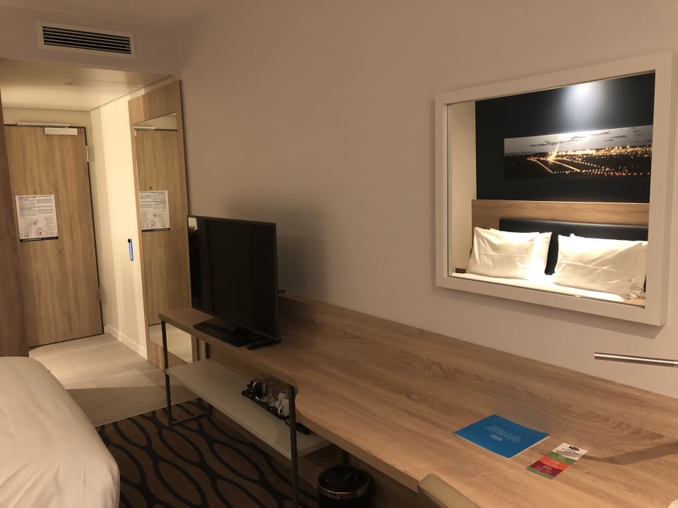 Zimmer Hampton By Hilton Frankfurt Airport