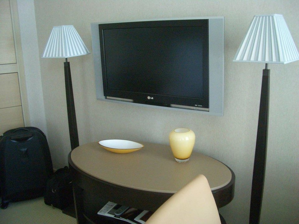 Flatscreen im Zimmer Townhouse Dresden