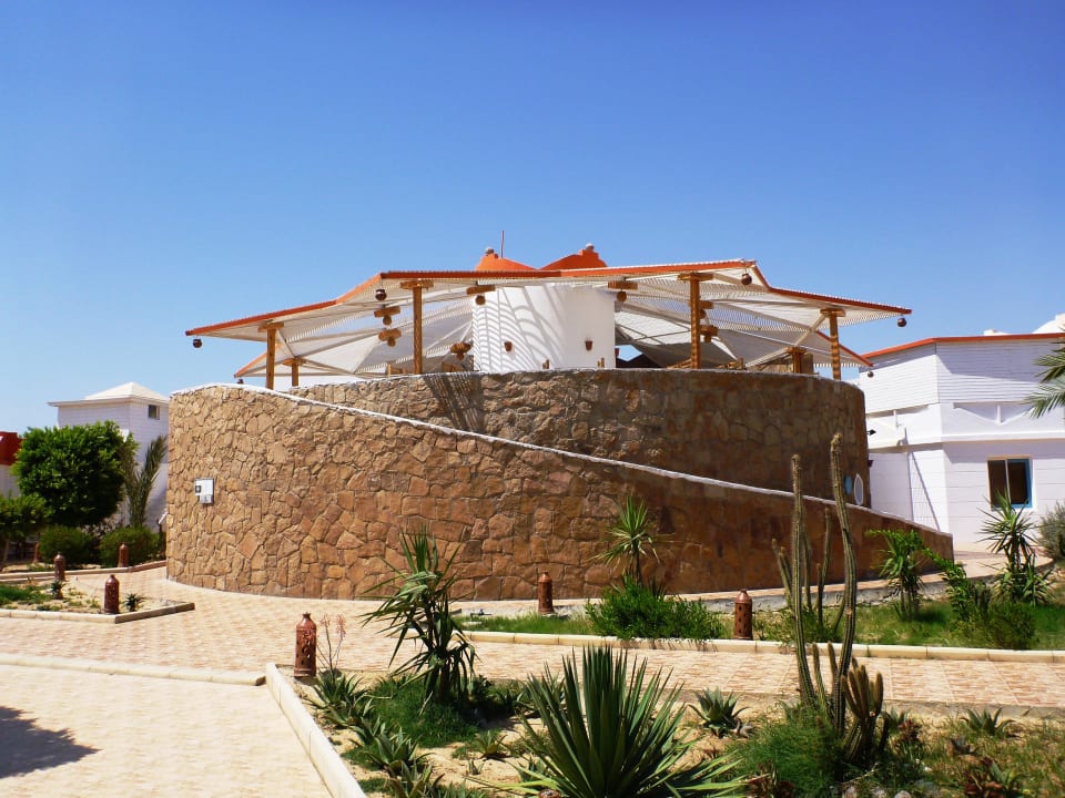 Halbrunder Aufgang zur Terrasse Hotel Coral Garden