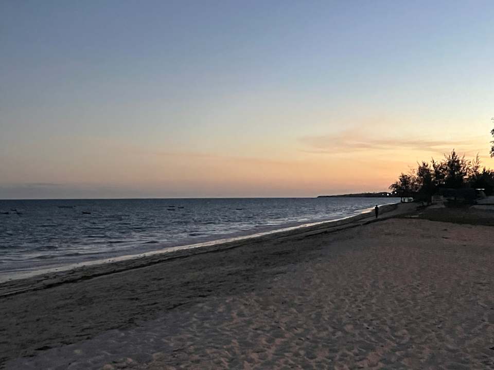 Strand Hotel Pinewood Beach Resort & Spa