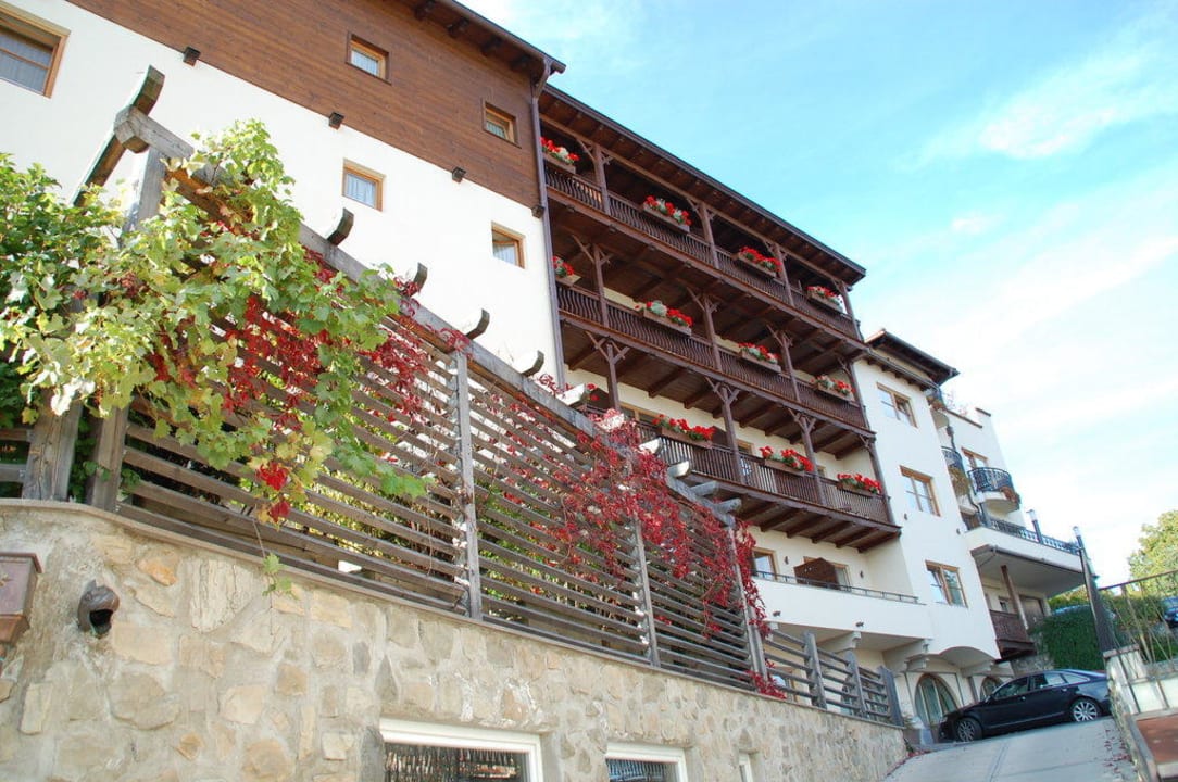 Das Hotel vom Dorfplatz Taubers Unterwirt