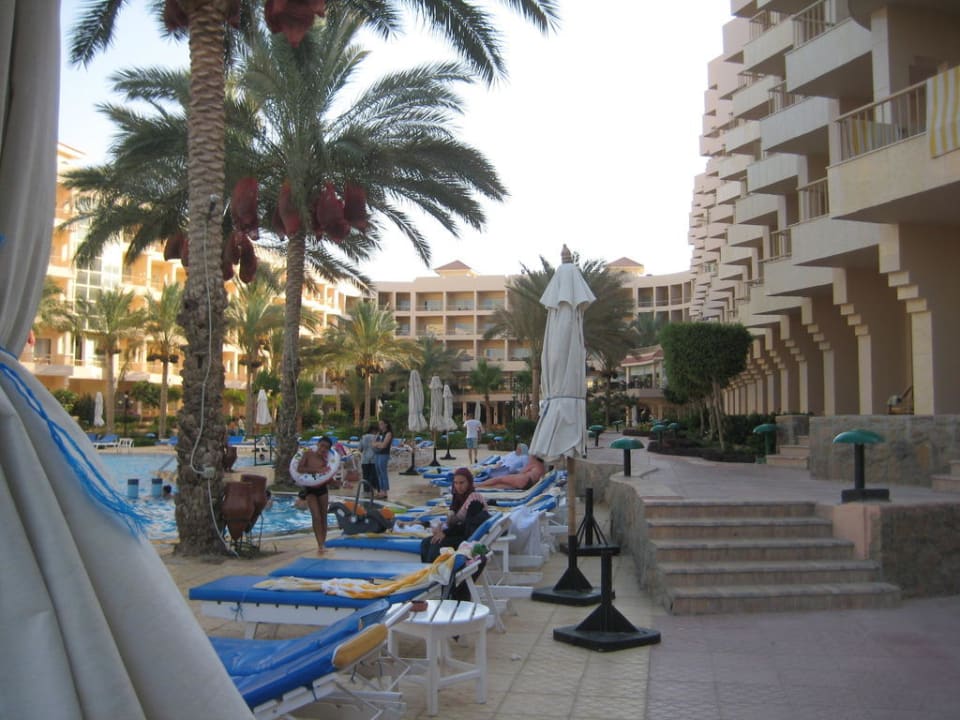 Zum Hotel Sea Star Beau Rivage