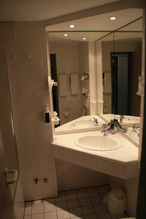 Bad im Galerie-Appartment Welcome Hotel Bad Arolsen