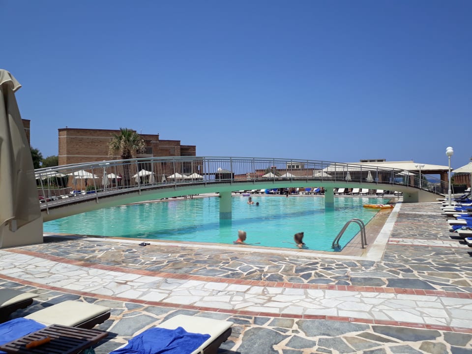 Pool Bella Beach Hotel