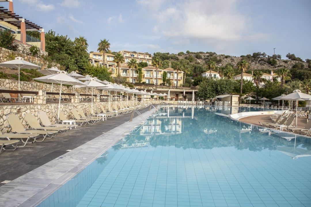 Pool Apostolata Resort & Spa