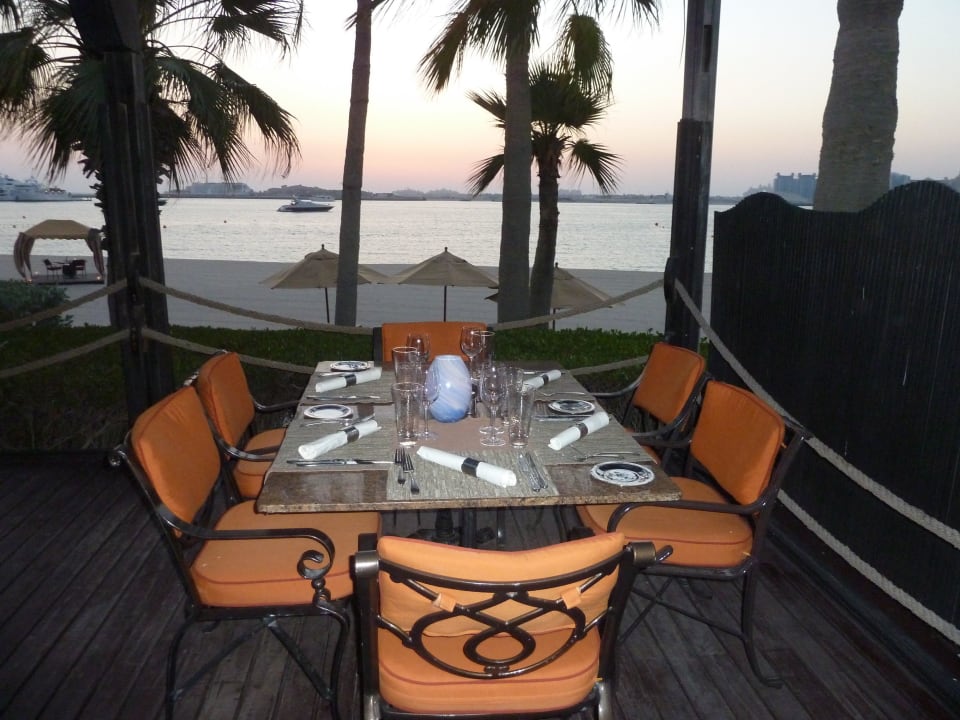 The Beach Bar & Grill Arabian Court at One&Only Royal Mirage
